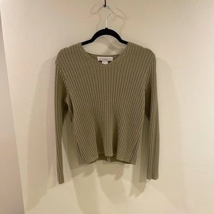 Women’s sweater